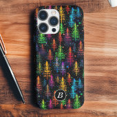 Farbenfrohe Weihnachtsbaumglühen im Dunkelwald Case-Mate iPhone Hülle