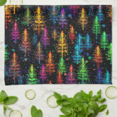 Farbenfrohe Weihnachtsbaumglühen im Dunkelwald Geschirrtuch (Gefaltet)