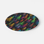 Farbenfrohe Weihnachtsbaumglühen im Dunkelwald Pappteller (Schrägansicht)