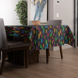 Farbenfrohe Weihnachtsbaumglühen im Dunkelwald Tischdecke