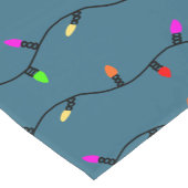 Farbenfrohe Weihnachtsbeleuchtung auf blau Kurzer Tischläufer (Ecke)