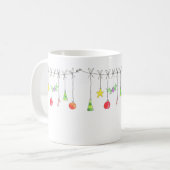 Farbenfrohe Weihnachtsdekorationen Kaffeetasse (Vorderseite Links)