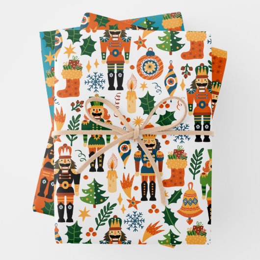 Farbenfrohe Weihnachtsmuster mit Nutcrackern Geschenkpapier Set (Beispiel)