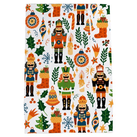 Farbenfrohe Weihnachtsmuster mit Nutcrackern Mittlere Geschenktüte (Rückseite)
