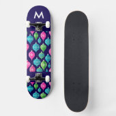 Farbenfrohe Weihnachtsschmuck Mit Monogramm Skateboard (Vorderseite)