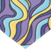 Farbenfrohe Wellenmuster Funky Retro Modernes Abst Tischdecke (Schrägansicht)