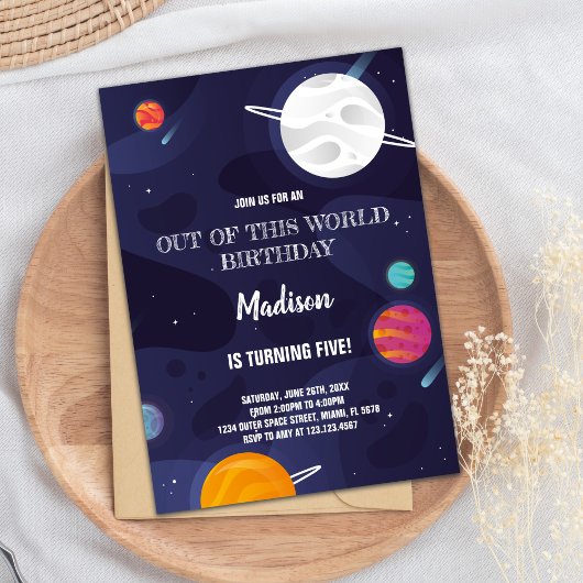 Farbenfrohe Weltraumthematik für das Party von Kin Einladung