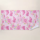 Farbenfrohe Whale-Monogramm-Muster Strandtuch (Vorderseite)