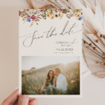 Farbenfrohe Wildblume | Beige Wiese Foto Save The Date<br><div class="desc">Diese farbenfrohe Wildblume | Beige Wiesen Foto Save the Date ist perfekt für Ihre einfache, whimsical boho Regenbogen Sommerhochzeit. Die hellen, zauberhaften Rosa-, Gelb-, Orange- und Goldfloralen verleihen diesem Produkt das Gefühl eines minimalistisch eleganten Vintagen Hippie-Frühlingsgartens. Das moderne Design ist künstlerisch und zart und zeigt eine klassische erdige Wiese in...</div>