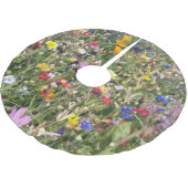 Farbenfrohe Wildblume Wiese, lebendiges Muster. Polyester Weihnachtsbaumdecke (Schrägansicht)