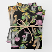 Farbenfrohe Wildwälder Pilze Schwarz Geschenkpapier Set (Beispiel)