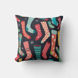 Farbenfrohe Wintersocken, nahtloses Muster. Kissen