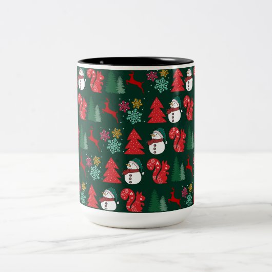 Farbenfrohe Xmas Vibes Pattern Zweifarbige Tasse (Mittel)