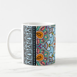 Farbenfrohe Zierdoodle: symmetrisches Muster. Kaffeetasse