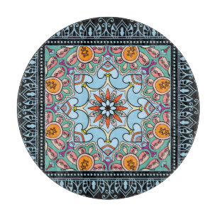 Farbenfrohe Zierdoodle: symmetrisches Muster. Schneidebrett