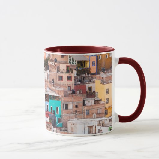 Farbenfrohe Zuhause auf dem Hügel Tasse (Rechts)