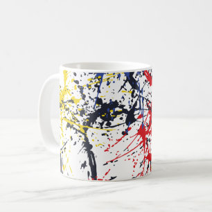 Farbenfroher Ausbruch: Ein Spiel zufälliger Spritz Kaffeetasse