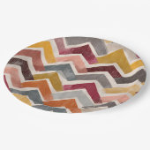 Farbenfroher Chevron Pappteller (Schrägansicht)