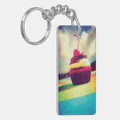 Farbenfroher Cupcake mit Cherry oben Schlüsselanhänger (Vorderseite links)