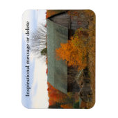 Farbenfroher Fall Foliage Alter Bauernhof Stall Magnet (Vertikal)