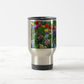 Farbenfroher Frühlingsblumengarten Reisebecher (Mittel)