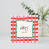 Farbenfroher Gingham "Lass's Party" Individuelle N Einladung (Stehend Vorderseite)