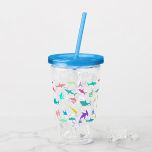 Farbenfroher Hai unter dem Party der Meeresschule Acryltrinkbecher