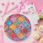 Farbenfroher Patchworkdruck Monogramm Pappteller (Party)