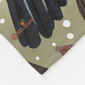 Farbenfroher Raven in einem Baum Fleecedecke (Ecke)