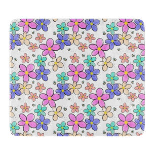 farbenfroher Regenbogen leuchtende Blumen Hummeln Schneidebrett