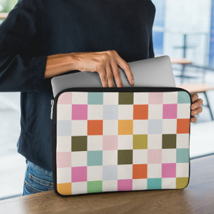 Farbenfroher Retro-Platz überprüft Laptopschutzhülle