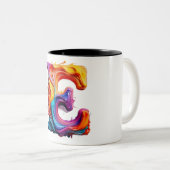 Farbenfroher Tasse mit Buchstabe "E" in flüssiger (VorderseiteRechts)