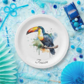 farbenfroher Toukan, der auf einem Ast sitzt Pappteller (Party)