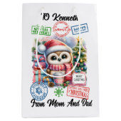 Farbenfroher Urlaubssack mit fröhlicher Santa Eule Mittlere Geschenktüte (Vorderseite)