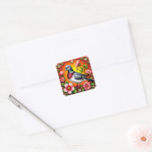 Farbenfroher Vogel unter lebhaften Blume Quadratischer Aufkleber (Umschlag)