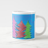Farbenfroher Weihnachtsbaum im Wald Jumbo-Tasse (Rechts)