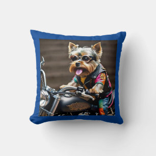 Farbenfroher Yorkie Hund auf dem Motorrad-Kissen Kissen