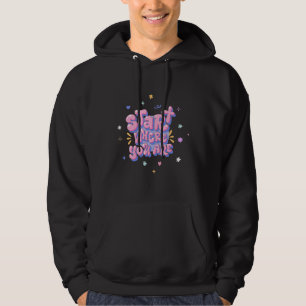 Farbenfroher Zitat-Text in Blasenlettern Hoodie