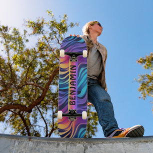 Farbenfrohes 90er-Wellenmuster-Skateboard Skateboard