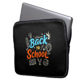 Farbenfrohes Back-to-School-Typografie-Design Laptopschutzhülle (Vorderseite Links)