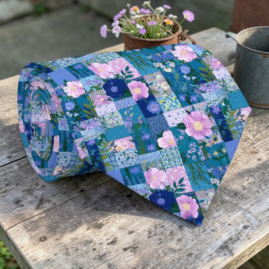 Farbenfrohes Blues-Patchwork-Muster individuell an Krawatte