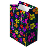 Farbenfrohes Blumenmuster Mittlere Geschenktüte (Vorderseite Schrägansicht)