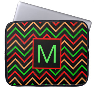 Farbenfrohes Cool Chevron auf schwarzem Monogramm Laptopschutzhülle