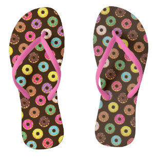 Farbenfrohes Donut-Muster in Schokolade Badesandalen
