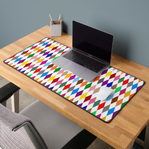 Farbenfrohes Harlekin-Diamanten-Design Weiß Schreibtischunterlage