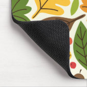 Farbenfrohes Herbstlaub- und Eichelmuster Mousepad (Ecke)