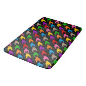 Farbenfrohes Houndstooth-Muster Schwarz Badematte (Schrägansicht)