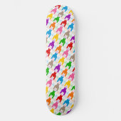 Farbenfrohes Houndstooth-Muster Weiß Skateboard (Vorderseite)