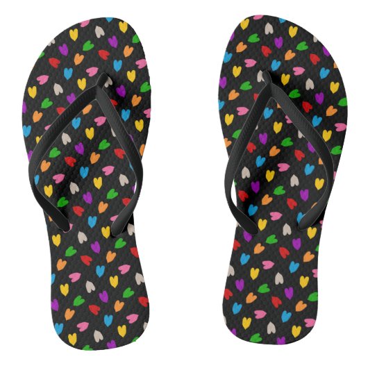 Farbenfrohes Liebesherzen Musterdesign Schwarz Badesandalen (Fußbett)