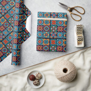 Farbenfrohes Mosaikfliesen-Design mit Blumen Geschenkpapier